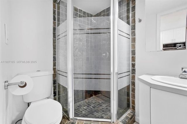 3545 NE 167th St 208, North Miami Beach, FL 33160