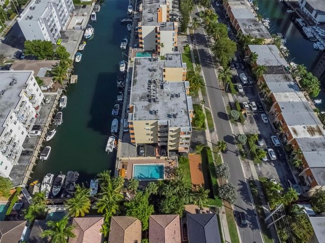 3545 NE 167th St 208, North Miami Beach, FL 33160