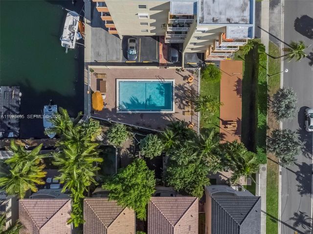 3545 NE 167th St 208, North Miami Beach, FL 33160