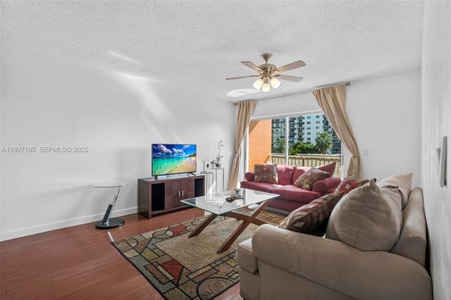 3545 NE 167th St 208, North Miami Beach, FL 33160