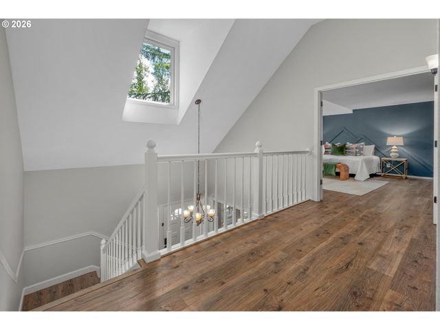 5575 SUNCREEK Dr, Lake Oswego, OR 97035