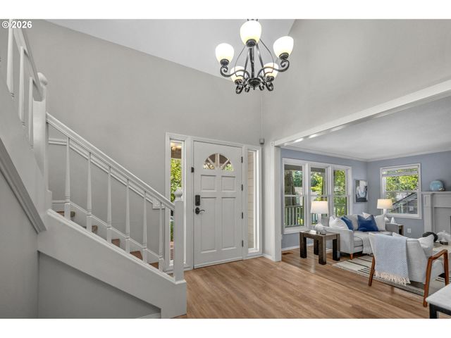 5575 SUNCREEK Dr, Lake Oswego, OR 97035