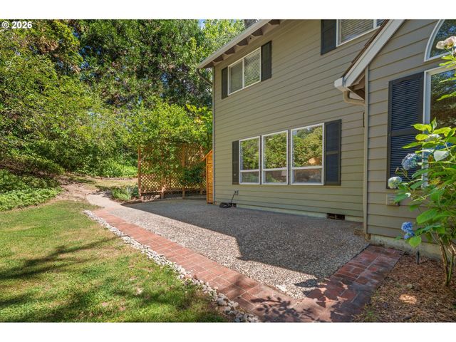 5575 SUNCREEK Dr, Lake Oswego, OR 97035