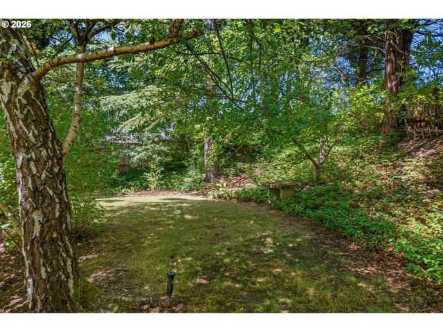 5575 SUNCREEK Dr, Lake Oswego, OR 97035