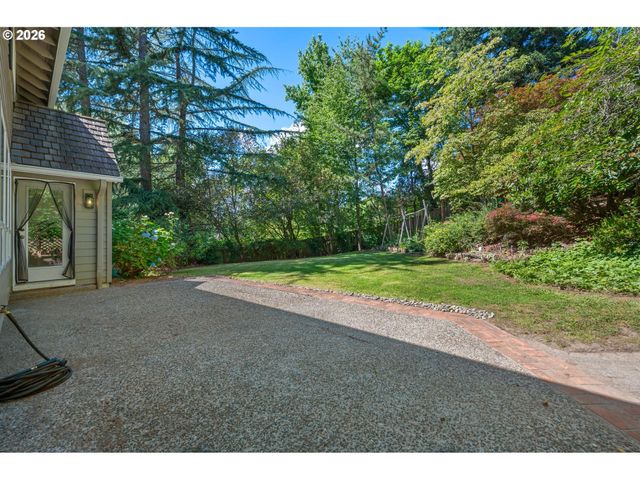 5575 SUNCREEK Dr, Lake Oswego, OR 97035