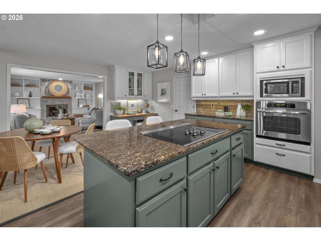 5575 SUNCREEK Dr, Lake Oswego, OR 97035