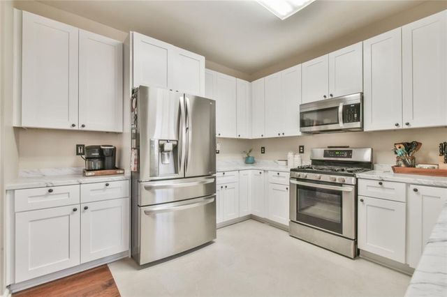 1430 Woodpoint Way, Lawrenceville, GA 30043