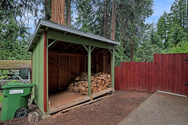 2923 Kimberly Ln, Pollock Pines, CA 95726