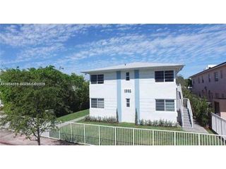 1995 marseille Dr 4, Miami Beach, FL 33141
