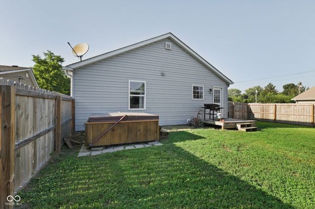 995 E Gray Street, Martinsville, IN 46151