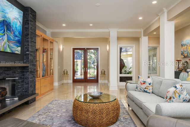 65 N Port Royal Dr, Hilton Head Island, SC 29928