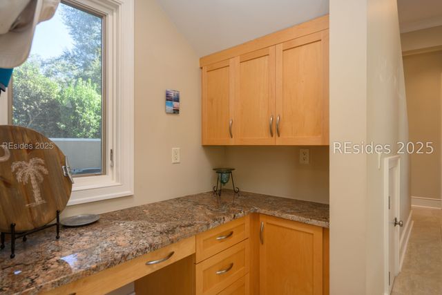 65 N Port Royal Dr, Hilton Head Island, SC 29928