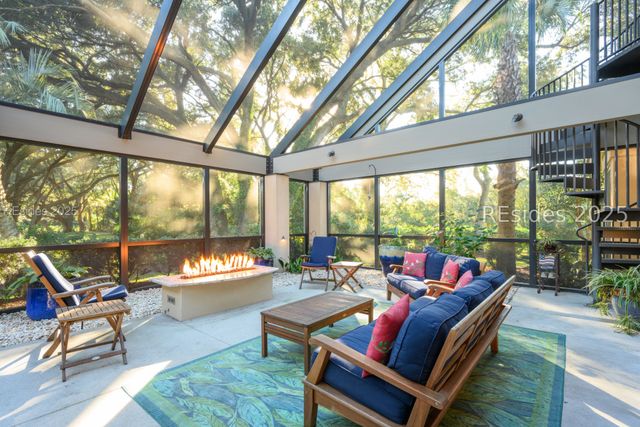 65 N Port Royal Dr, Hilton Head Island, SC 29928