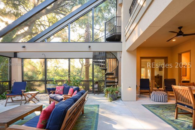 65 N Port Royal Dr, Hilton Head Island, SC 29928