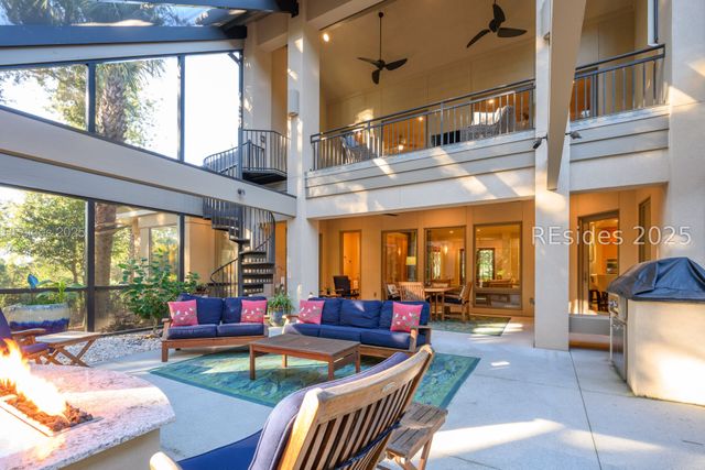 65 N Port Royal Dr, Hilton Head Island, SC 29928