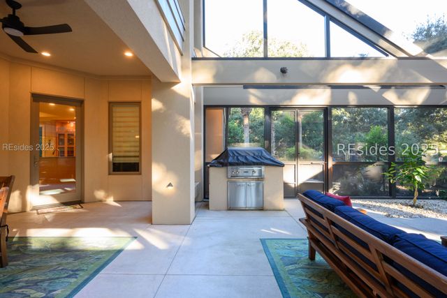 65 N Port Royal Dr, Hilton Head Island, SC 29928