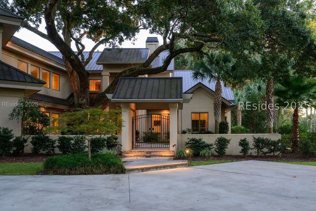 65 N Port Royal Dr, Hilton Head Island, SC 29928