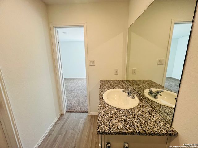 5475 Calton Bend, San Antonio, TX 78253