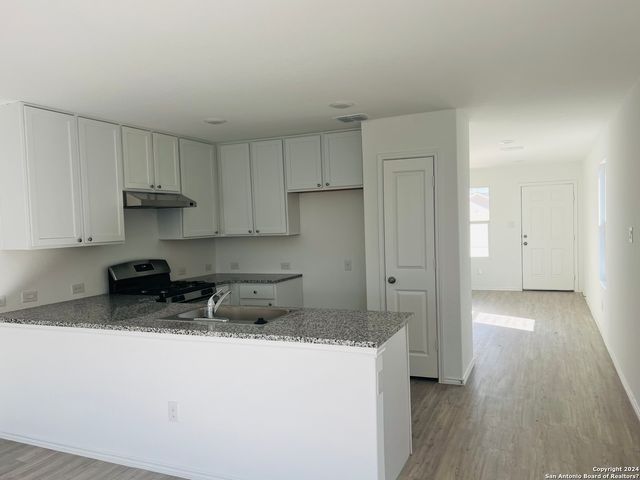 5475 Calton Bend, San Antonio, TX 78253