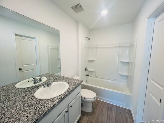 5475 Calton Bend, San Antonio, TX 78253