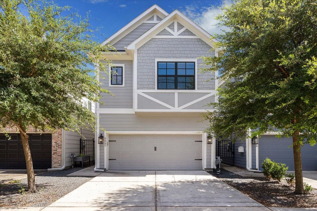 5537 Petty Street, Houston, TX 77007