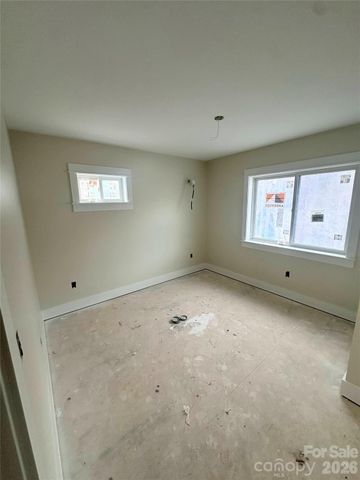 15 Fireside Drive, Asheville, NC 28806