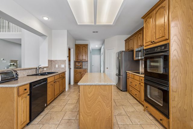 3804 Calloway Drive, Mansfield, TX 76063