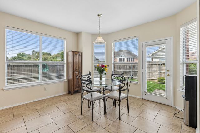 3804 Calloway Drive, Mansfield, TX 76063