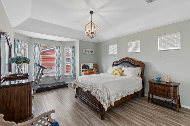 3804 Calloway Drive, Mansfield, TX 76063
