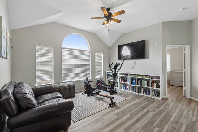 3804 Calloway Drive, Mansfield, TX 76063