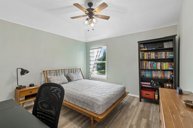 3804 Calloway Drive, Mansfield, TX 76063