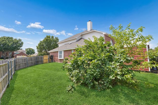 3804 Calloway Drive, Mansfield, TX 76063