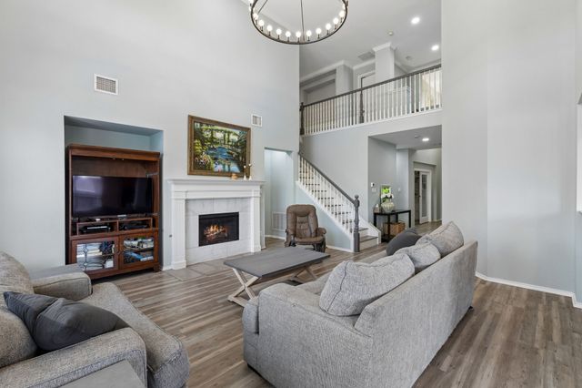 3804 Calloway Drive, Mansfield, TX 76063