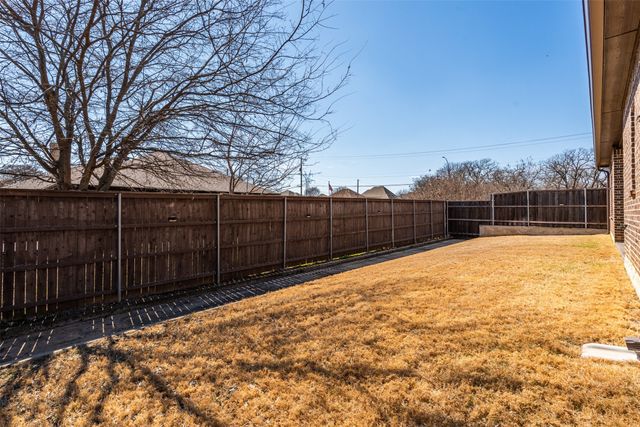 2608 Kuykendall Drive, Arlington, TX 76001