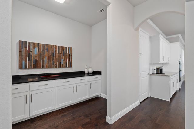 2608 Kuykendall Drive, Arlington, TX 76001