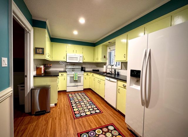 4 St. Andrews Way, Aiken, SC 29803