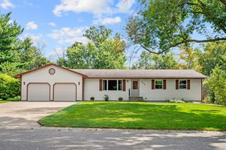 2330 Quinwood Lane N, Plymouth, MN 55441