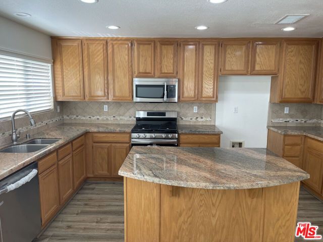 25720 Armstrong Circle A, Stevenson Ranch, CA 91381
