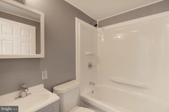 2 WINDSOR ACRES, Windsor, PA 17366