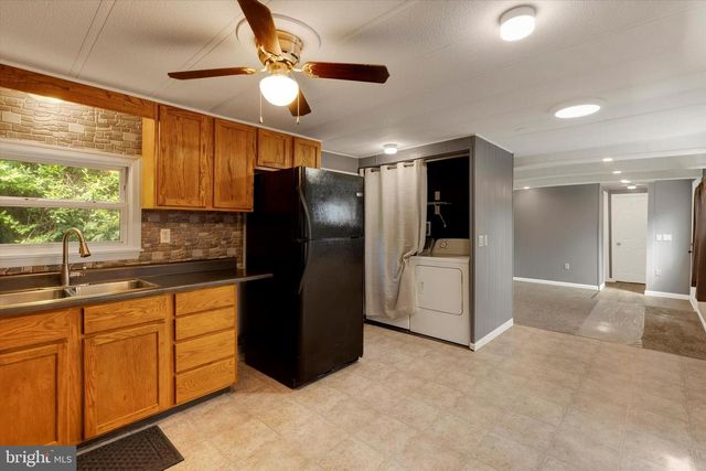 2 WINDSOR ACRES, Windsor, PA 17366