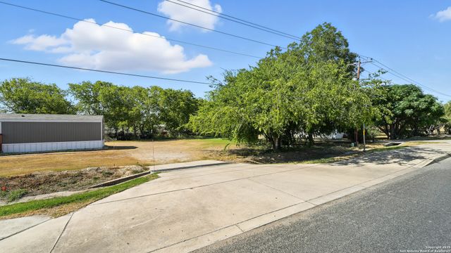TBD TBD, Floresville, TX 78114