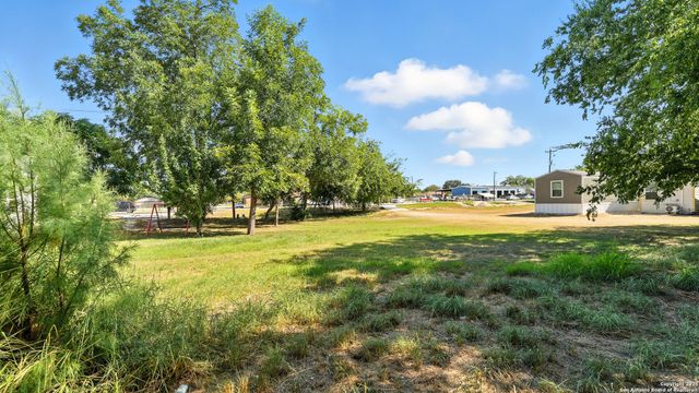 TBD TBD, Floresville, TX 78114