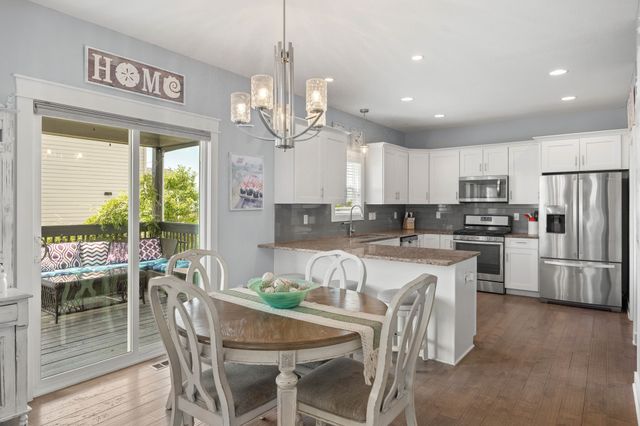 400 SE Tallgrass Lane, Waukee, IA 50263
