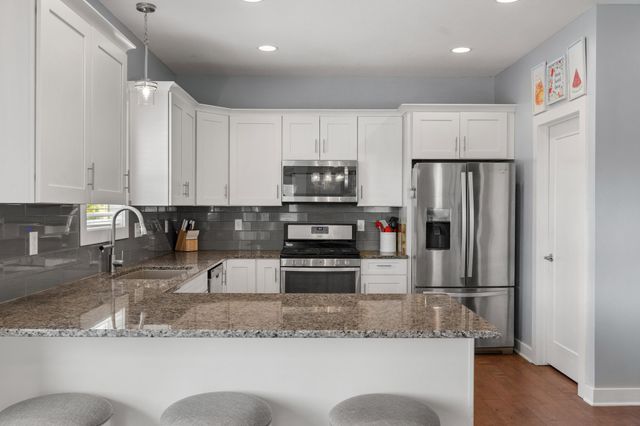 400 SE Tallgrass Lane, Waukee, IA 50263