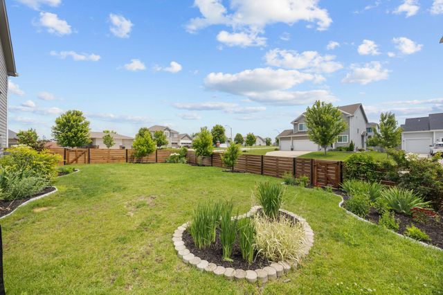 400 SE Tallgrass Lane, Waukee, IA 50263