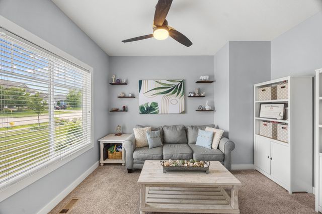 400 SE Tallgrass Lane, Waukee, IA 50263