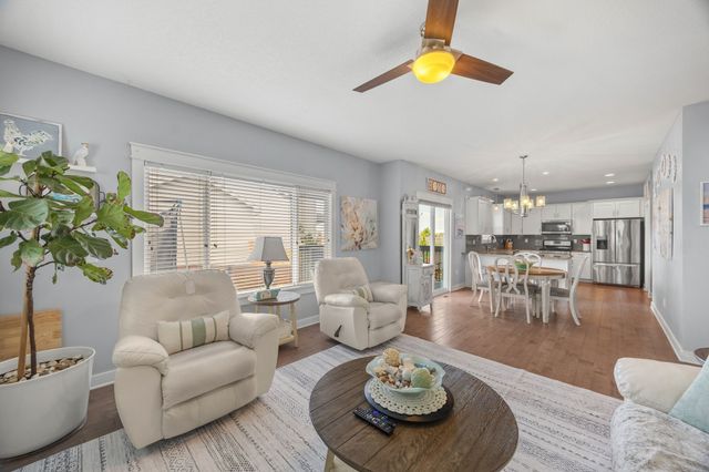 400 SE Tallgrass Lane, Waukee, IA 50263