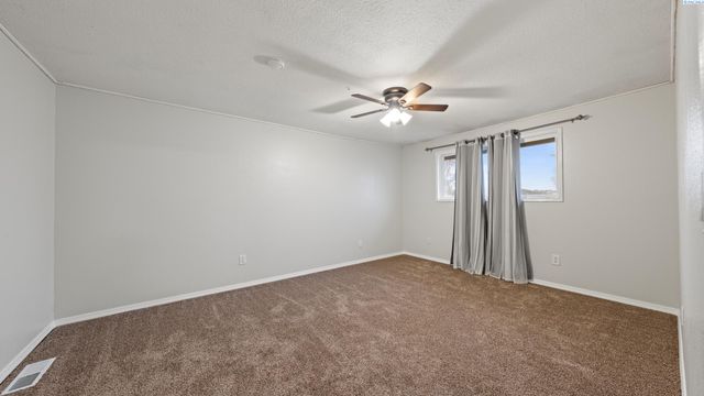 1001 S Benton, Kennewick, WA 99336