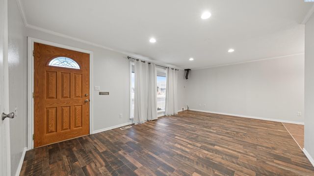 1001 S Benton, Kennewick, WA 99336