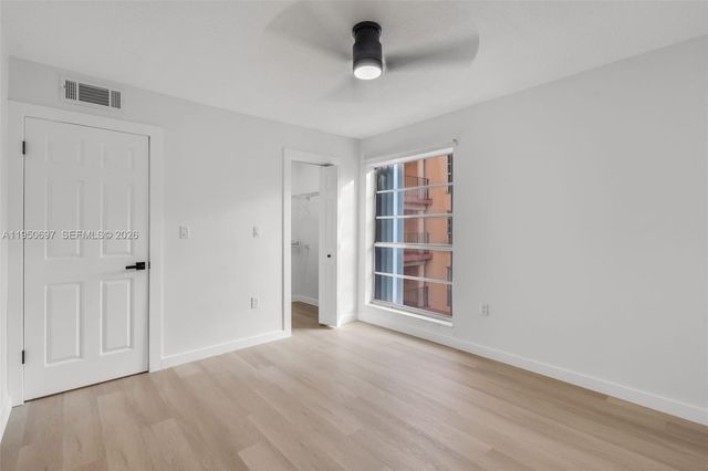 1890 W 56th St 1211, Hialeah, FL 33012